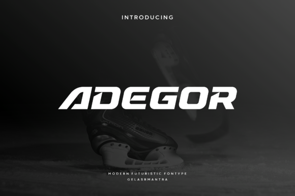 Adegor: A Dynamic Display Font